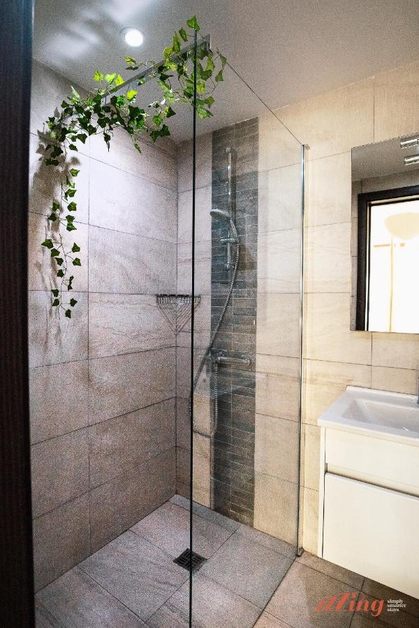 Scenic Seafront Duplex Apartment In Sliema Ngoại thất bức ảnh